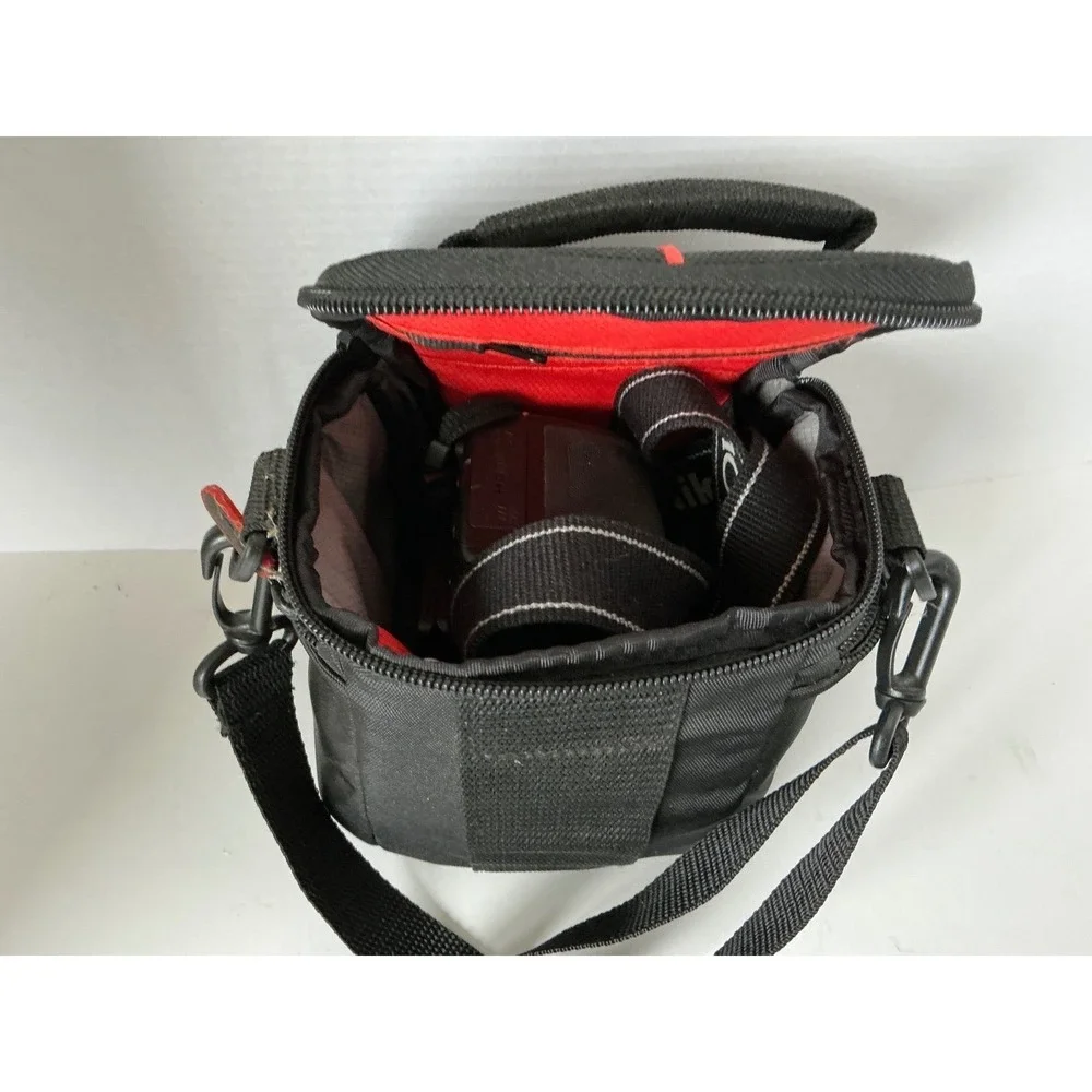 Nikon Coolpix‎ L840 Digital Camera 38x Zoom Black Case Logic Bag Bundle